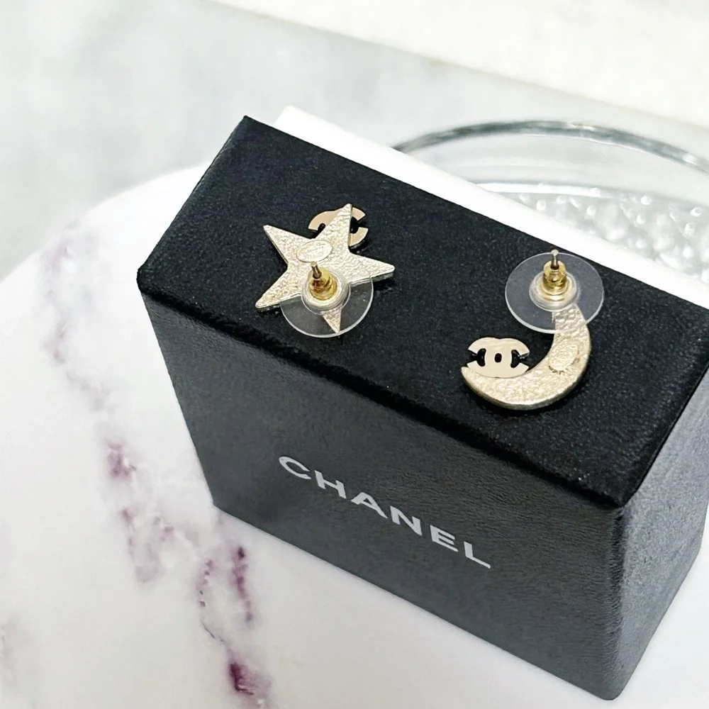 Authentic Chanel Rare Karl Lagerfeld Vintage Y2K Moon & Star Crystal CC Earrings